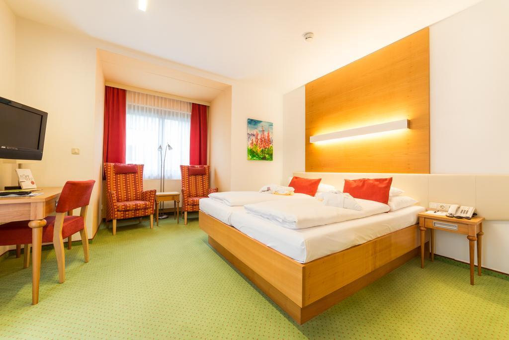 Vitalzeit Hotel Weber Bad Schönau Buitenkant foto