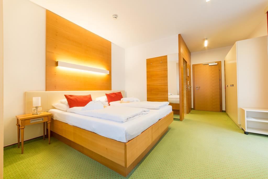 Vitalzeit Hotel Weber Bad Schönau Buitenkant foto